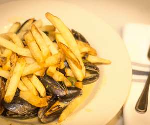 Mussels and fries